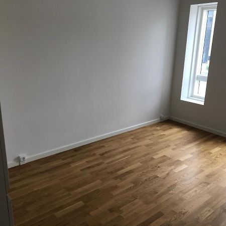 Big Room In Shared Apartment With King Size Bed Copenhagen Exterior photo