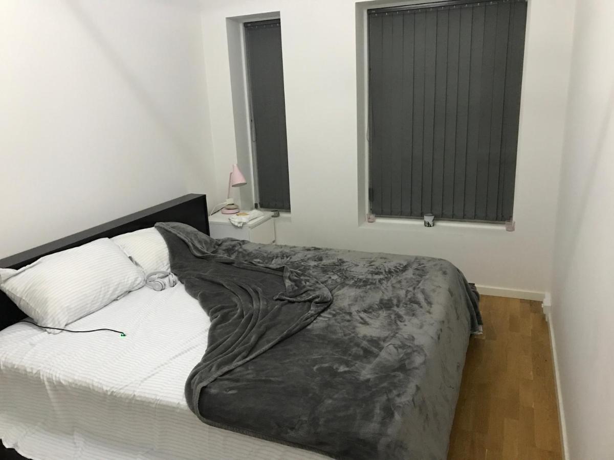 Big Room In Shared Apartment With King Size Bed Copenhagen Exterior photo